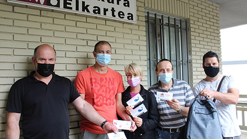 Banatu du …eta kitto! Euskara Elkarteak sanjuanetako otarra