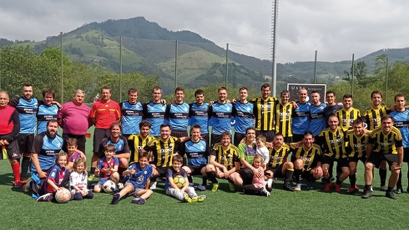 Bar Txoko guztiz nagusitu da foball-zaletuaren denboraldian