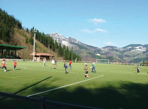 Bar Txokok JMR Tankemans-i 7-2 irabazitako partiduak asko argitu du foball-zaletuaren ligako sailkapena