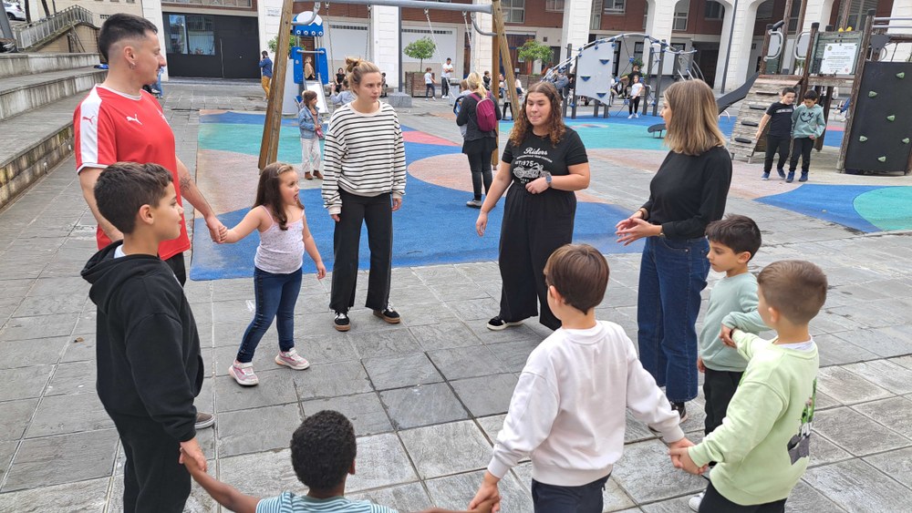 Barixakuak Jolasian ekimena auzoetara itzuli da