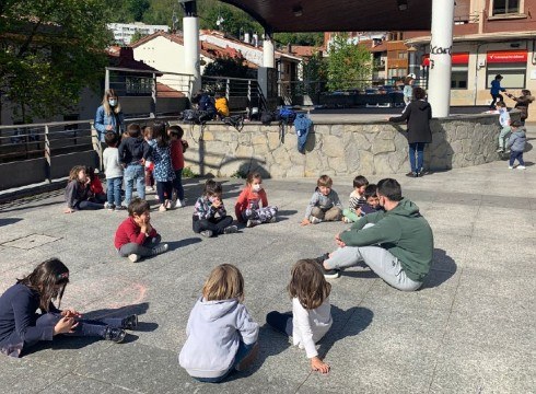 Barixakuak Jolasianeko azkeneko saioa hartuko du Urkizuko parkeak ostiral honetan