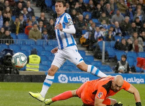 Barixakuan ezin izango diote ‘Txopitea eta Pakea’ saria eman ahal izango Oyarzabali