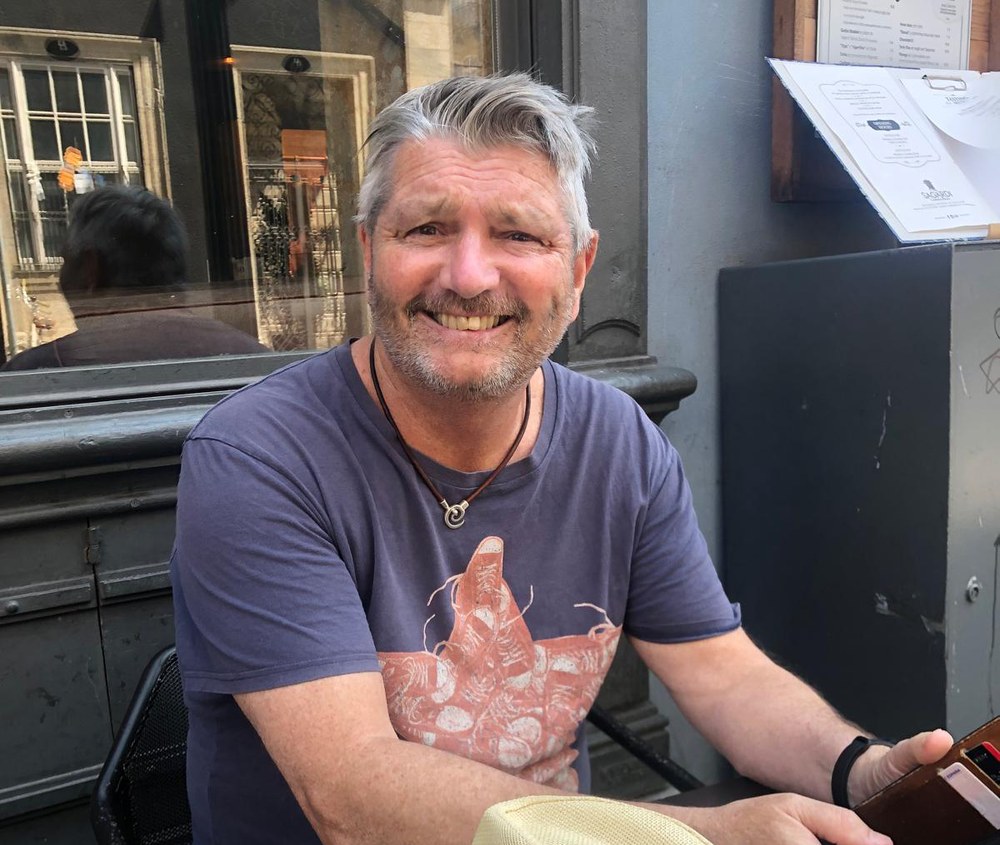 Barry Manley: “Bakarrizketetatik kanpo ere pertsona umoretsua naiz, hori da nire izaera eta umoreak asko lagundu dit”