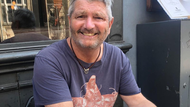 Barry Manley: “Bakarrizketetatik kanpo ere pertsona umoretsua naiz, hori da nire izaera eta umoreak asko lagundu dit”