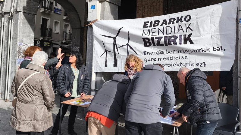 Basalgo parke eolikoari buruzko herri alegazioen kanpaina indartsu hasi da