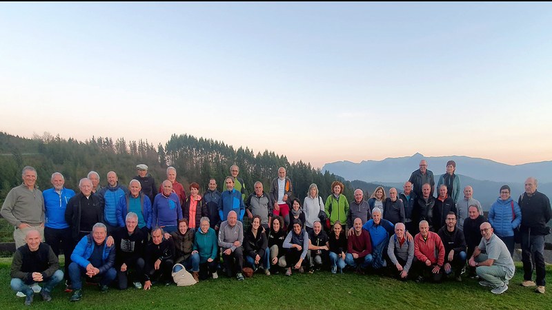 Bazkari bereziarekin jarri diote amaiera urteari Deporreko mendizaleek