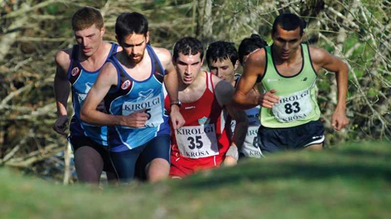 Bederatzi lasterketa izango dira jokoan etzi Arrateko Bolunburu Oroigarrian