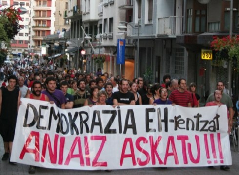 Bederatzi urteko espetxe-zigorra eskatu du fiskalak Aniaiz Ariznabarretarentzat