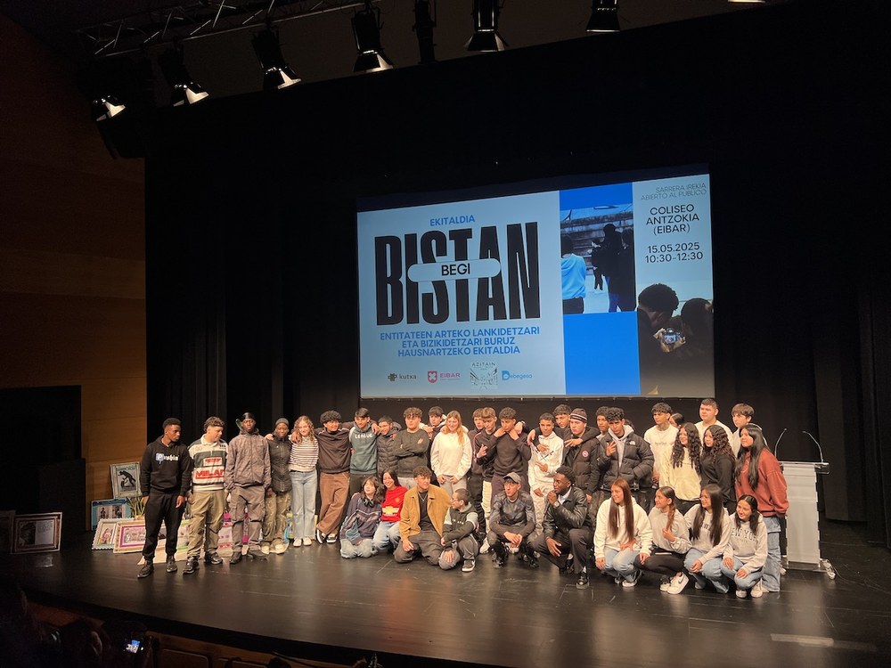 'Begi bistan' jardunaldia hartu du gaur goizean Coliseo antzokiak