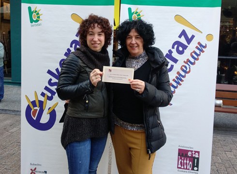 Beherapenen azokako 100 euroko erosketa-txartela Elena Padillarentzat