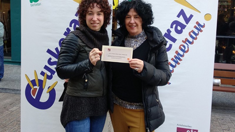 Beherapenen azokako 100 euroko erosketa-txartela Elena Padillarentzat