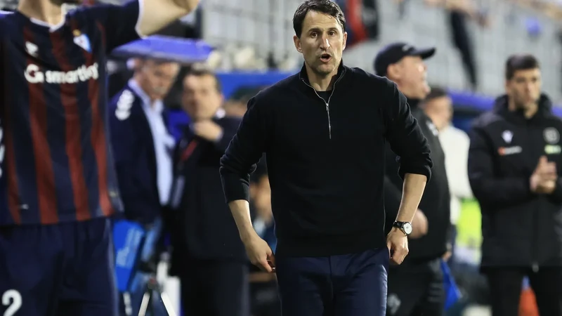 Beñat San Josek SD Eibar entrenatzeari lagako dio