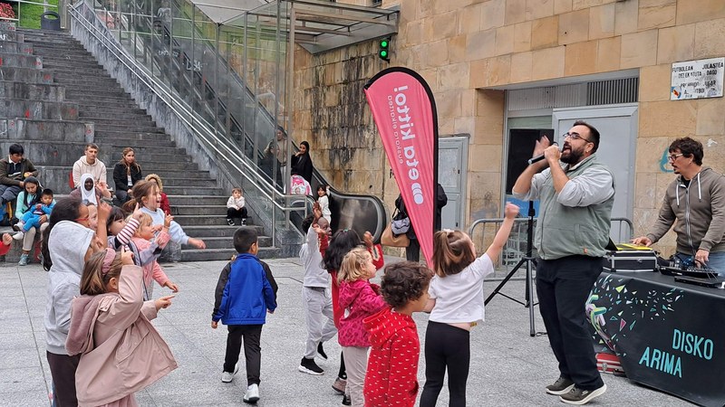 Berbetan Jaialdia hartuko du bihar arratsaldean Errebal Plazak