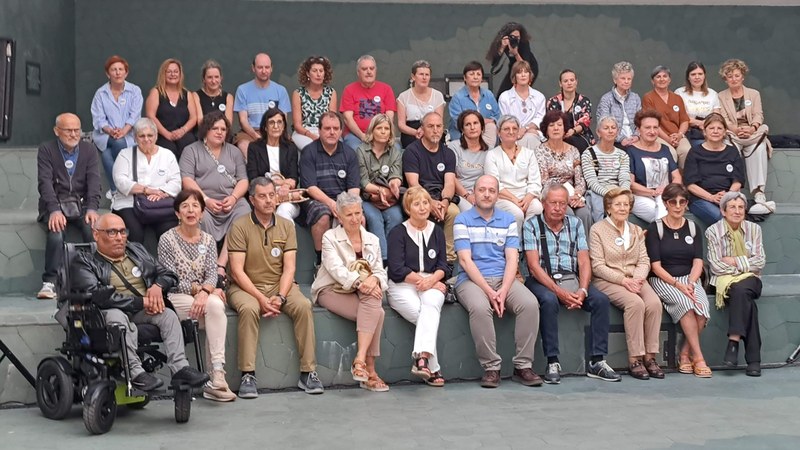 Berbetan mintzapraktika-programako berbalagunek omenaldia jaso zuten barixakuan Errebal plazan