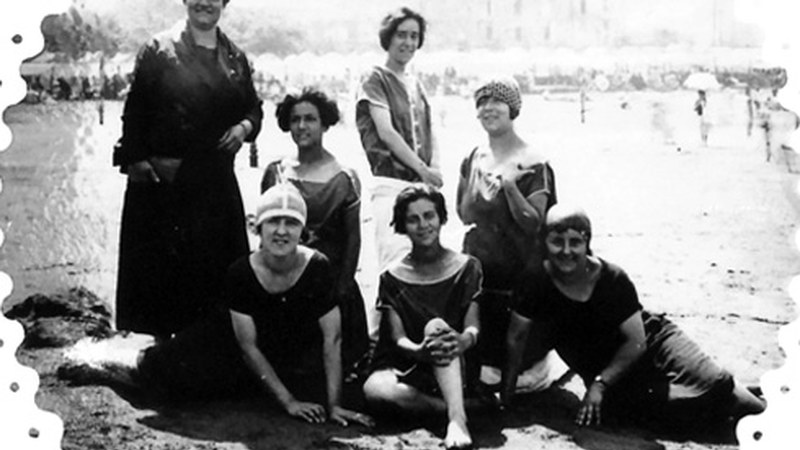 "Berdintasunerako bide luzea: Euskadiko emakumeak XX. mendean" erakusketa martxoaren 3an inauguratuko da Portalean