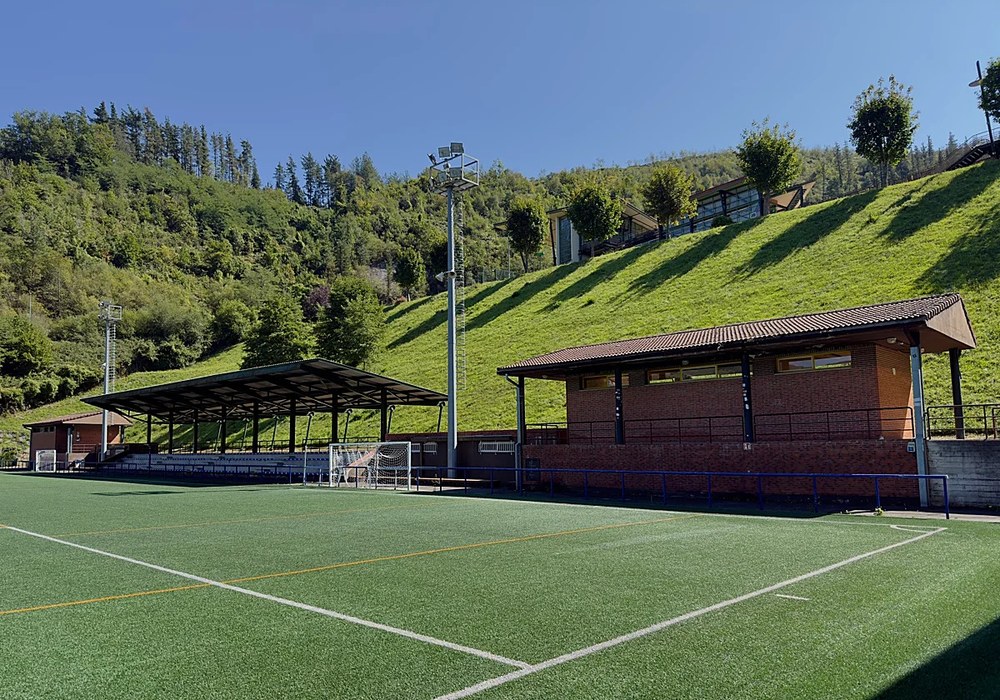 Bergara Pneumatikoak eta Malape Taberna taldeak futbol zaletuaren lidergoan nabarmendu dira