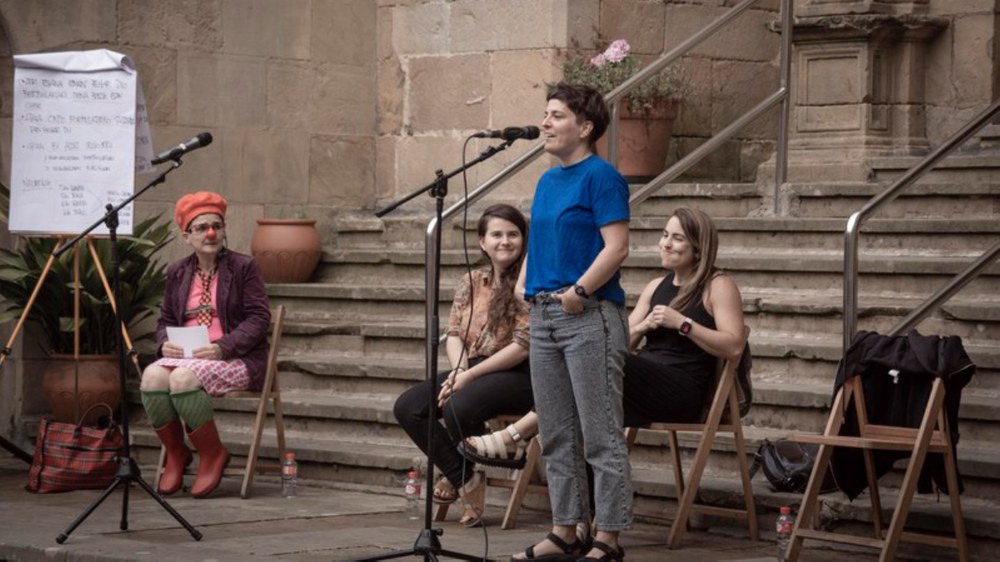 ‘Bertso klown' saioa egingo dute domekan