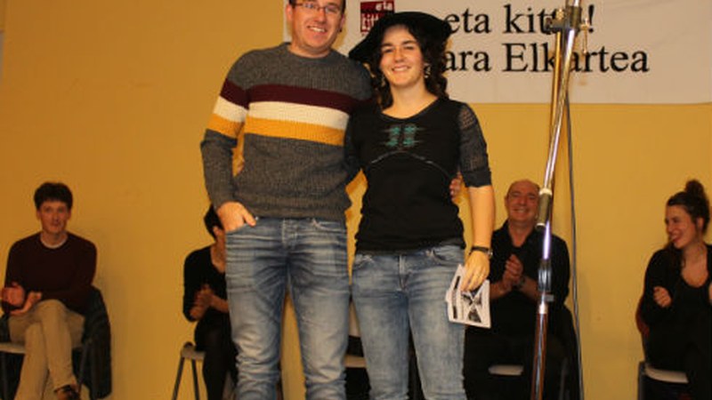 Bertso-paper lehiaketako epea zabalik dago