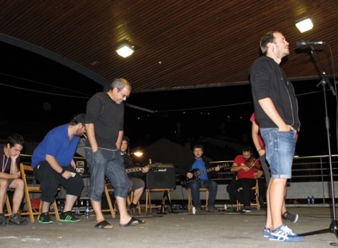 Bertsoak eta musika elkarrekin gaur gauean Txaltxa Zelaian