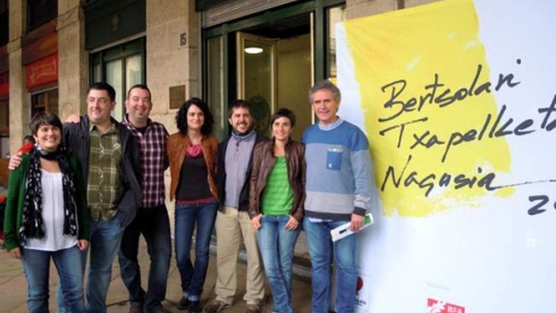 Bertsolari Txapelketa Nagusia motorrak berotzen