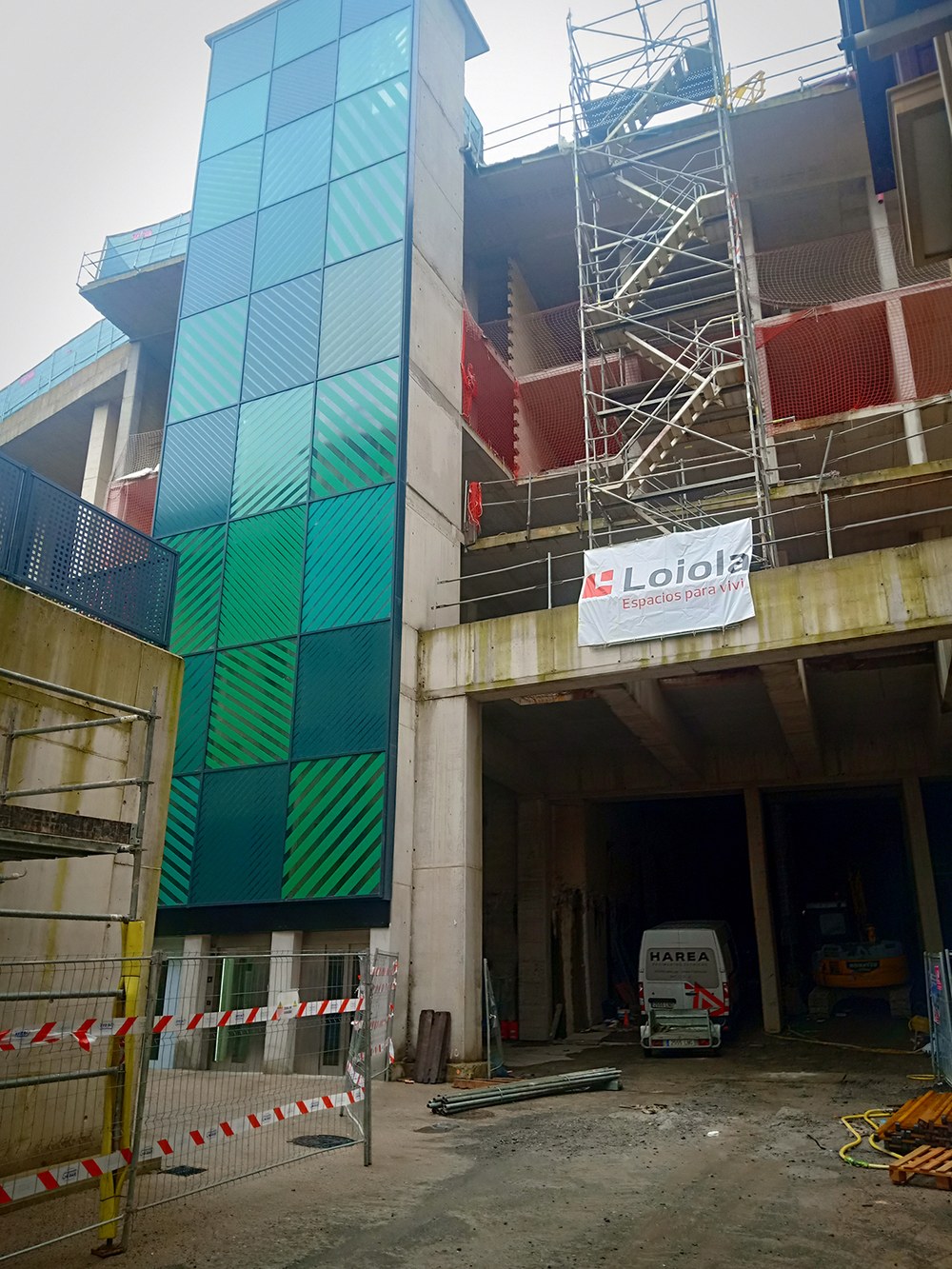 Bidebarrietatik Errekatxuko etxe berrietara doan igogailu publikoa martxan ipini dute