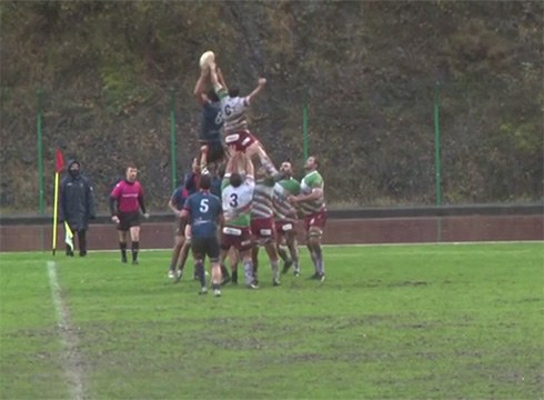 [BIDEOA] Hernaniarrak nagusitu ziren Unben euriak asko gogortutako partiduan