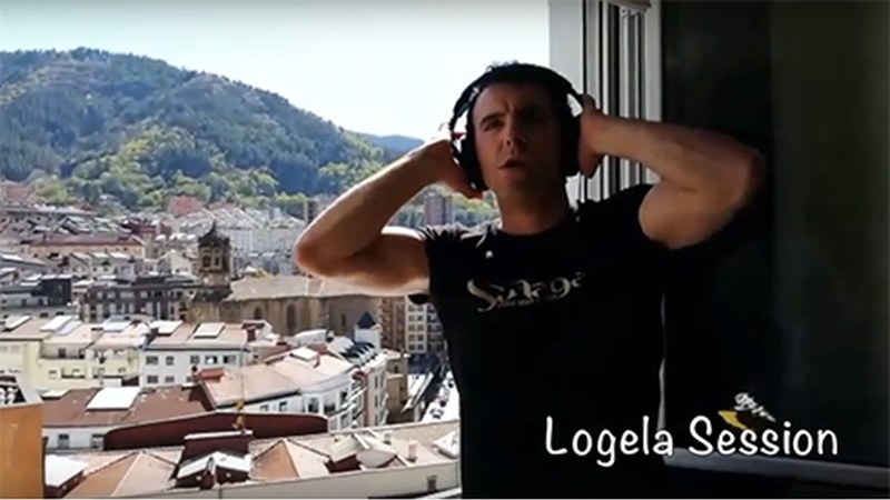 [BIDEOA] Judas Argarate taldea 'Geroaren hazi heziak' kantua abesten etxetik