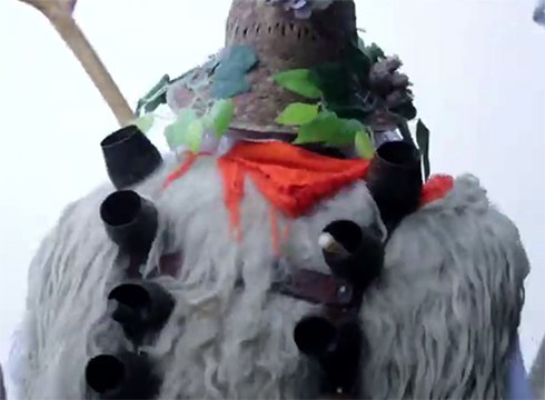 [BIDEOA] Koko-dantzari eta Kokomarruek bideoan grabatutako irudiekin girotu nahi izan dute Eguen Zuri eguna