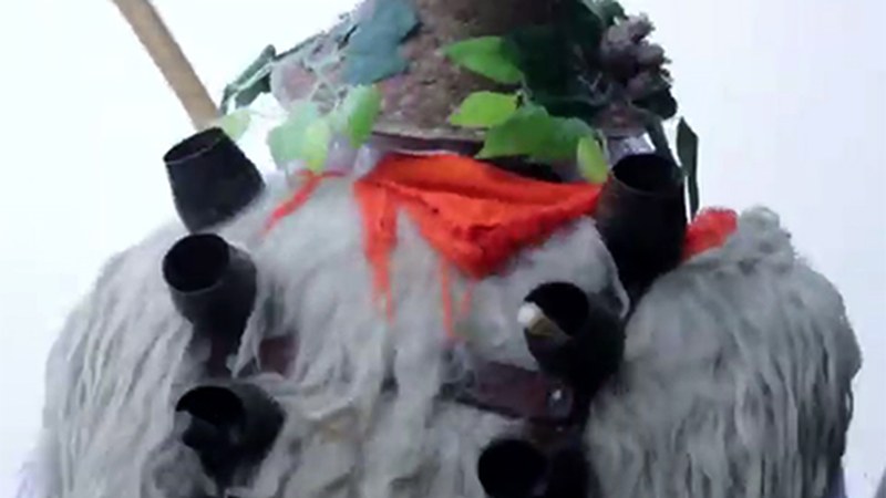 [BIDEOA] Koko-dantzari eta Kokomarruek bideoan grabatutako irudiekin girotu nahi izan dute Eguen Zuri eguna