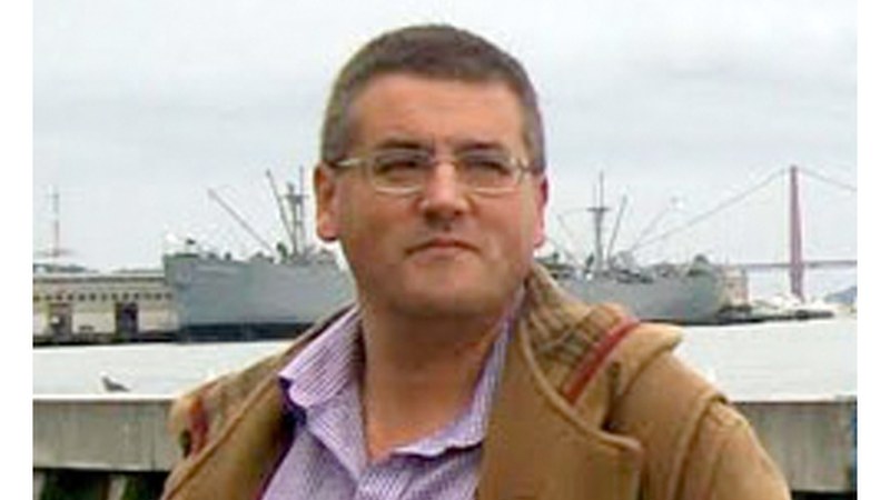 Oscar Alvarez historialariak esklabutzari buruzko hitzaldia eskaini die Eibarko ikasleei