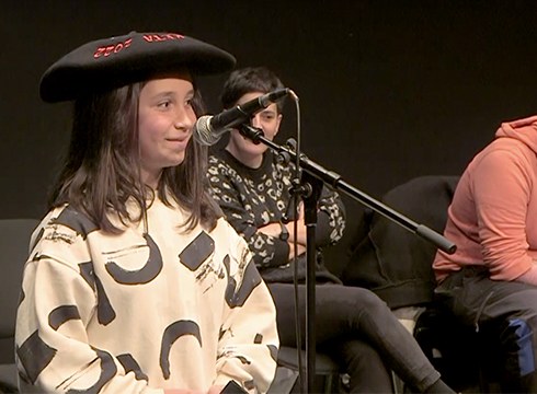 [BIDEOA] San Andres Bertso Paper Lehiaketaren sariak banatu ditu ...eta kitto! Euskara Elkarteak