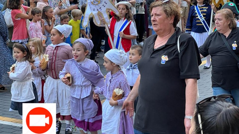 [BIDEOAK] Umeen danborrada hiru bideotan jaso dugu