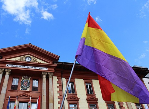 Bigarren Errepublikaren aldarrikapena gogoratu zen zapatuan Eibarren, 87. urteurrenean