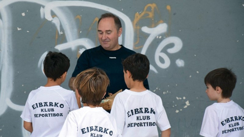 Bihar Amañako frontoian jokatu behar ziren pilota partiduak Altzubarrenera aldatu dituzte