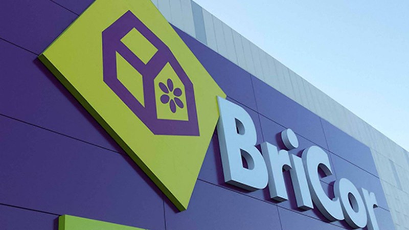 Bihar inauguratuko dute BriCor brikolaje denda Eibarko El Corte Ingleseko erdisotoan