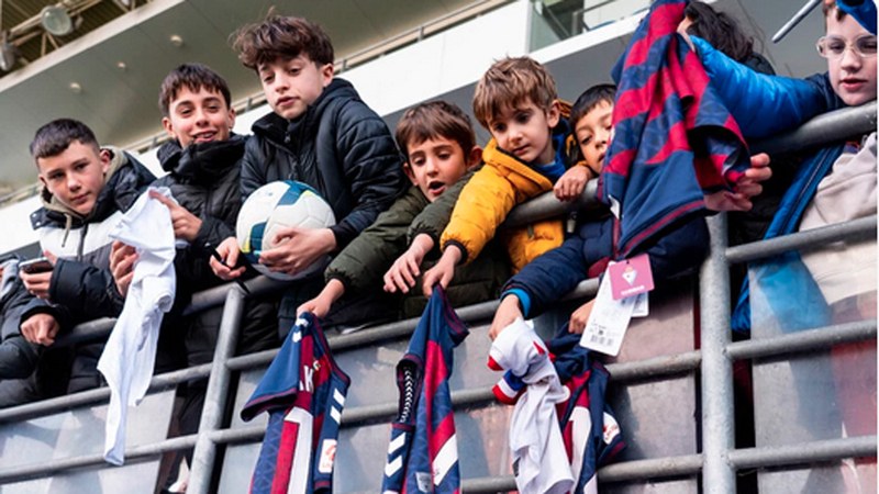 Bihar Ipuruan egingo den entrenamendua ateak zabalik izango da zaleentzat