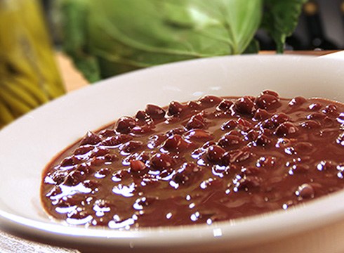 Bihar salduko dituzte San Andres egunean gazteek egingo duten baba-janerako txartelak