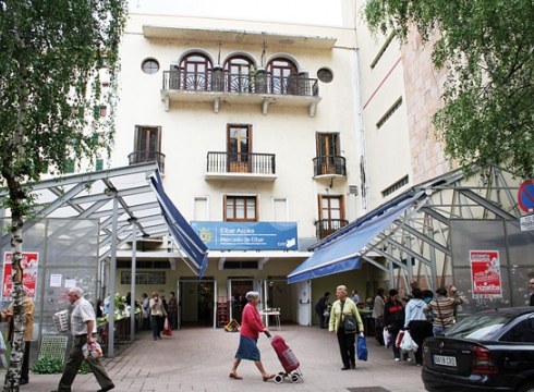 Eibarko plazia zabalik egongo da bihar