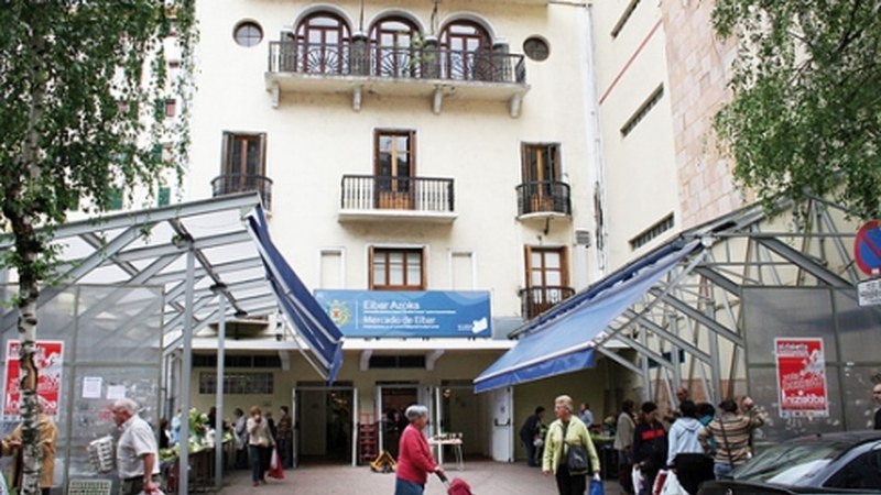 Eibarko plazia zabalik egongo da bihar