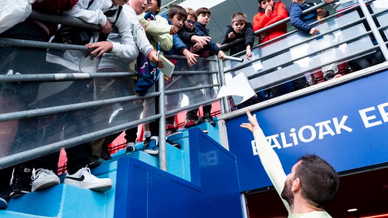 Biharko entrenamendua ateak zabalik izango da zaleentzat