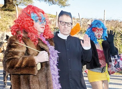 Biharko koko-eske eta koko-dantzekin hasiko dira Aratosteak