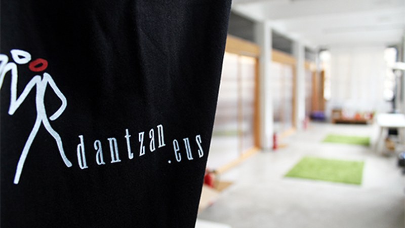 Biharrian eta dantzan