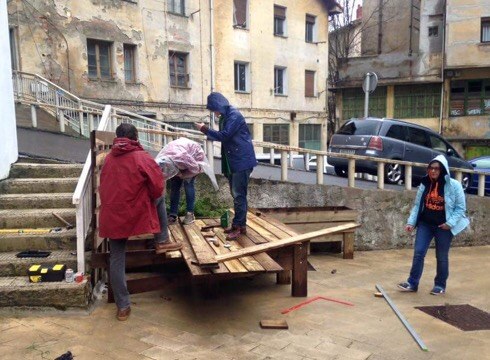 Biharrian plazaren inaugurazioa eta "Sopa de sapo"