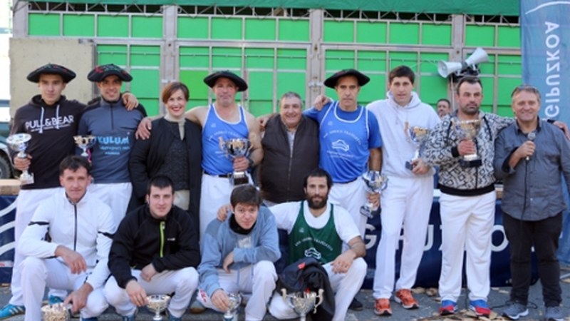 Bihurri eta Etxeberria nagusitu dira Policlinica Gipuzkoa aizkora torneoan