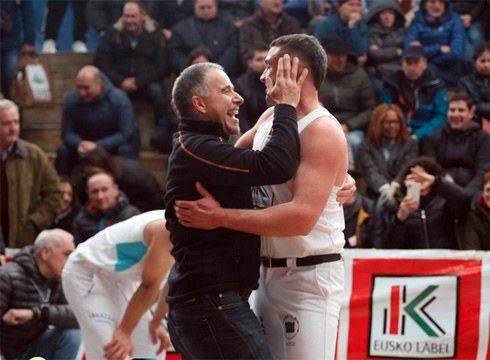 Bihurrik Urrezko Aizkolari Binakako Txapelketa irabazi zuen Basozabalekin bikotea eginez