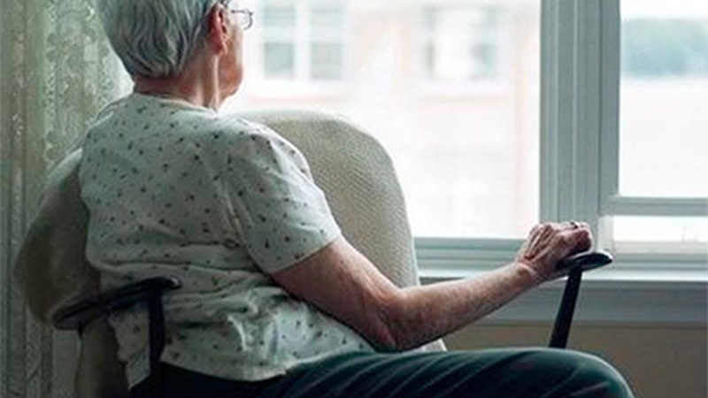 Bilatzen ez den bakardadeari buruzko tailerrak eskainiko dituzte jubilatu etxeetan, gaurtik hasita