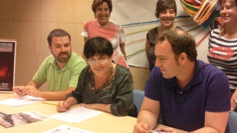 Bildu-k herritarrei dei egiten die eguaztenean egingo den bilera irekira joateko