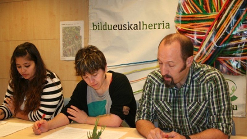 Bilduk baserritarrekin hitzarmenak bultzatzea eskatu dio udalari