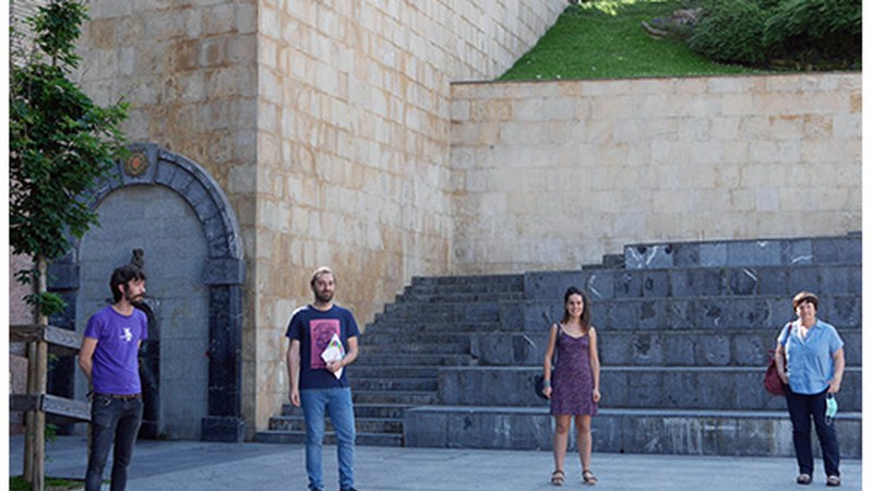 Bilduk pertsonak politiken erdigunean jarri nahi ditu osasun krisialditik irteteko