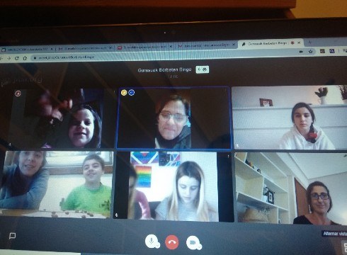 Bingoan ibili dira aste honetan ere guraso berbalagunak eta haien familiak